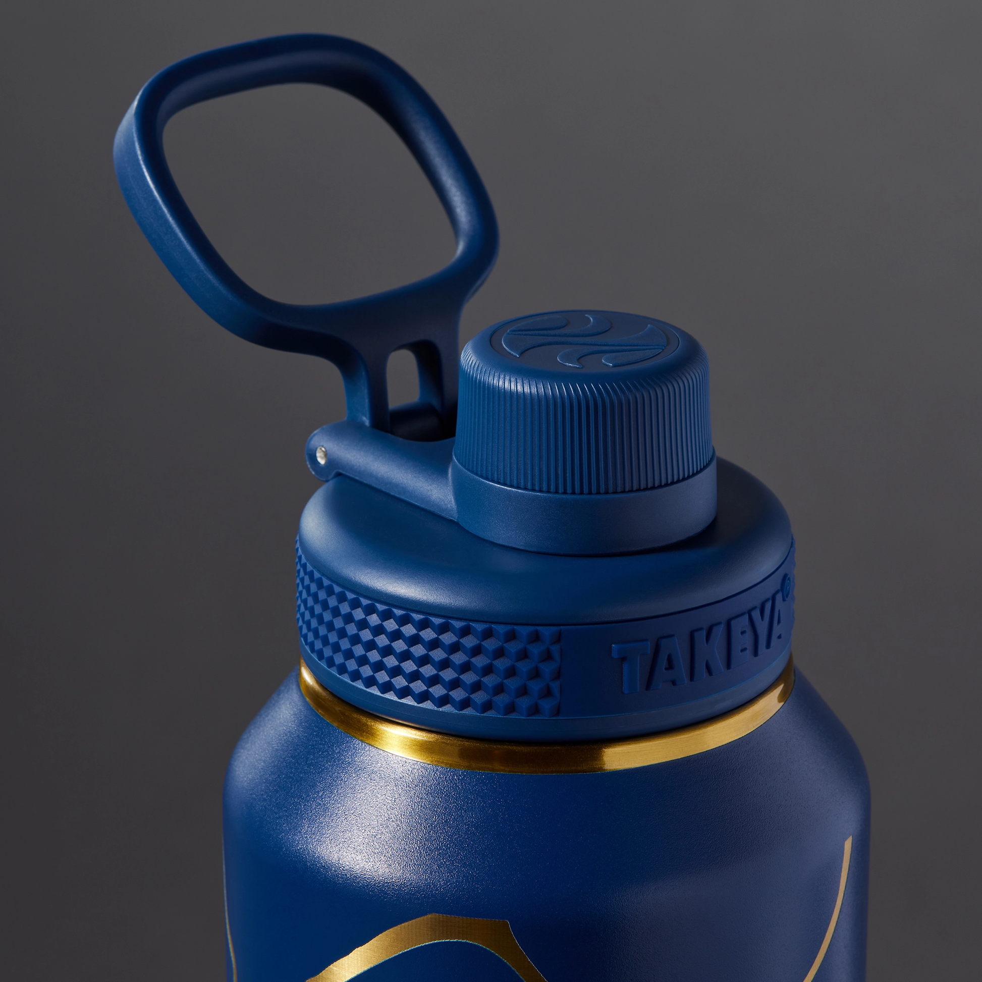 kintsugi-water-bottle-with-spout-lid-u7 51390-TK_HO25_Kintsugi_Takeya9266.png